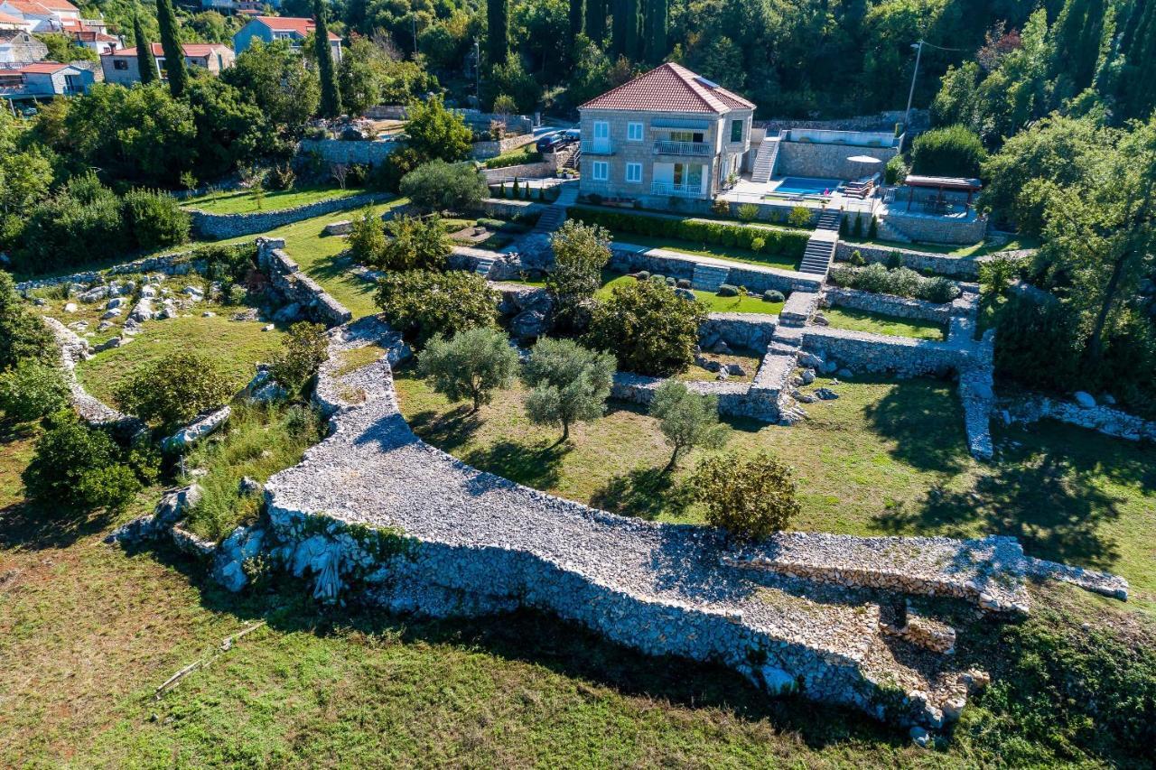 Villa Oasis Cypress Cilipi Bagian luar foto