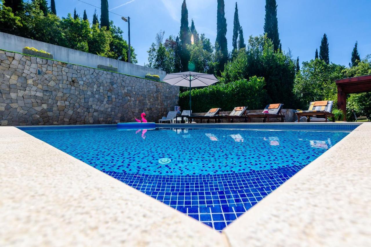 Villa Oasis Cypress Cilipi Bagian luar foto